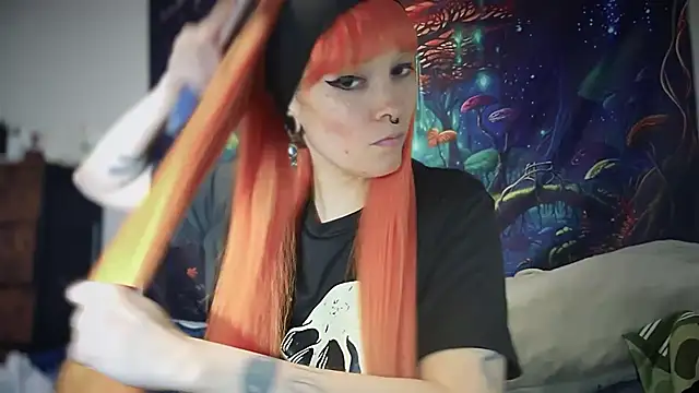 Snapshot of FRRANNKIE chatting on November 19, 2025, 1:49 am FRRANNKIE online show from November 19, 2025, 1:49 am