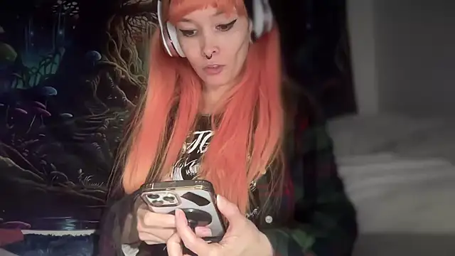 FRRANNKIE online show from December 18, 2025, 2:21 pm