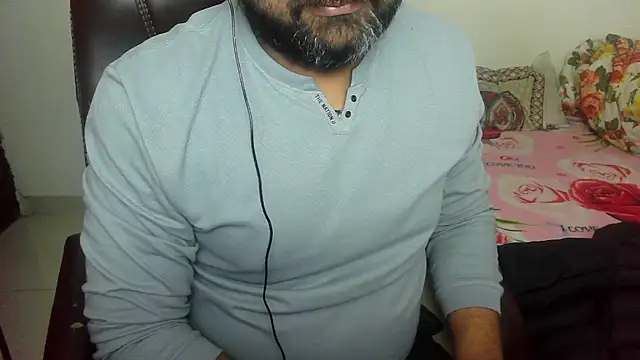 rentarob online show from February 11, 2025, 8:10 pm