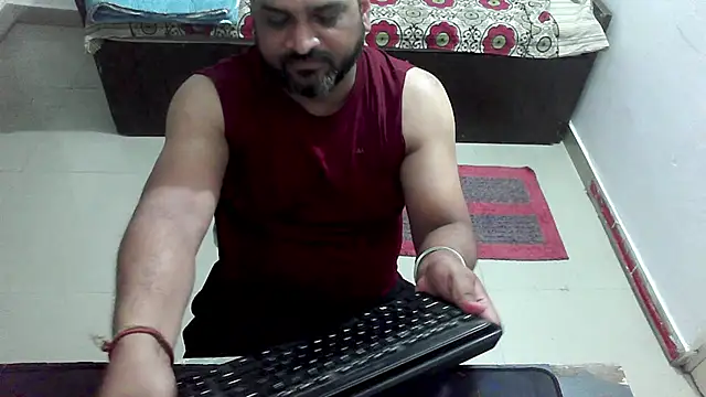 Snapshot of rentarob chatting on March 9, 2026, 5:16 pm rentarob online show from March 9, 2026, 5:16 pm