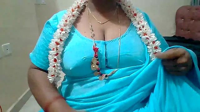 Snapshot of archanatelugu9 chatting on November 25, 2025, 7:36 pm archanatelugu9 online show from November 25, 2025, 7:36 pm