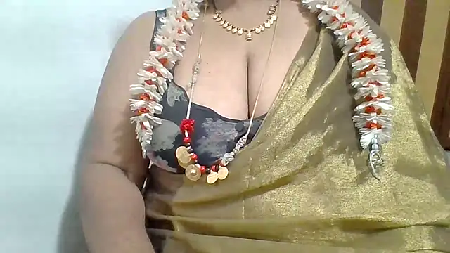 Snapshot of archanatelugu9 chatting on June 11, 2026, 5:43 pm archanatelugu9 online show from June 11, 2026, 5:43 pm