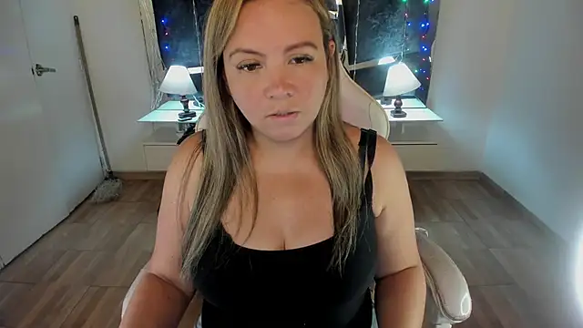 Snapshot of victoria_rosse520 chatting on March 5, 2025, 9:15 pm victoria rosse520 online show from March 5, 2025, 9:15 pm