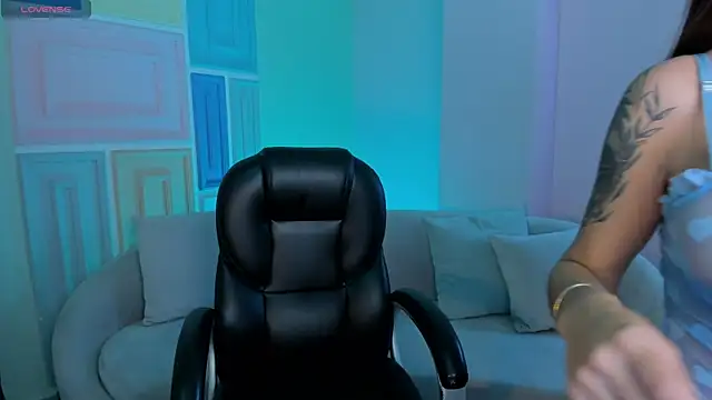 DannaCruz online show from September 19, 2025, 7:07 pm