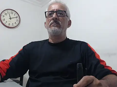 Snapshot of cenizo10124 chatting on December 3, 2024, 4:10 am cenizo10124 online show from December 3, 2024, 4:10 am