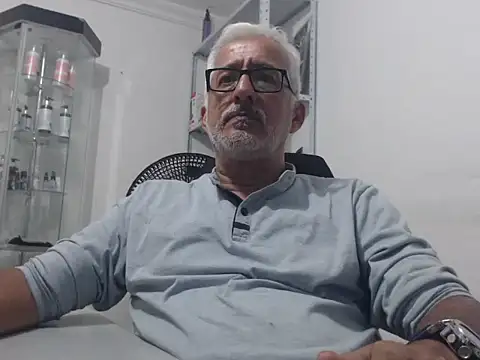 Snapshot of cenizo10124 chatting on October 22, 2025, 2:22 am cenizo10124 online show from October 22, 2025, 2:22 am