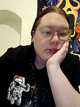 Snapshot of Sexycurvyemilyy chatting on November 18, 2025, 3:48 pm Sexycurvyemilyy online show from November 18, 2025, 3:48 pm