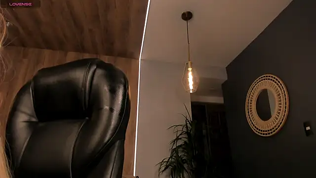 Snapshot of SophiePalmer chatting on January 18, 2026, 10:18 am SophiePalmer online show from January 18, 2026, 10:18 am