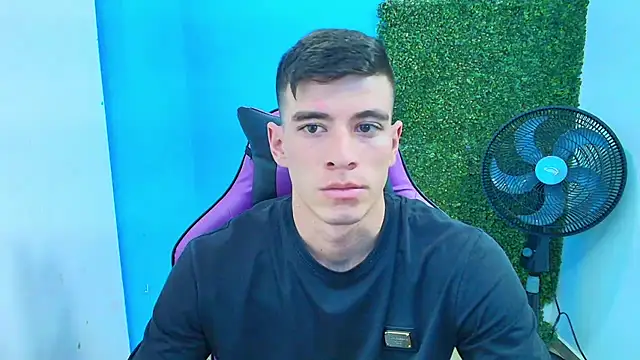 DEIBY BABY online show from February 13, 2025, 2:01 am