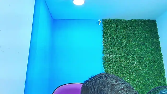 DEIBY BABY online show from February 15, 2025, 4:03 am