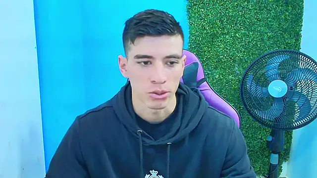 DEIBY BABY online show from February 17, 2025, 7:33 pm