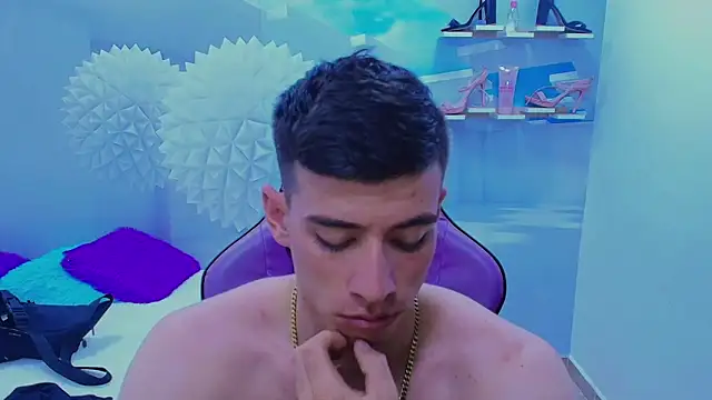 Snapshot of DEIBY_BABY chatting on November 16, 2025, 5:28 pm DEIBY BABY online show from November 16, 2025, 5:28 pm