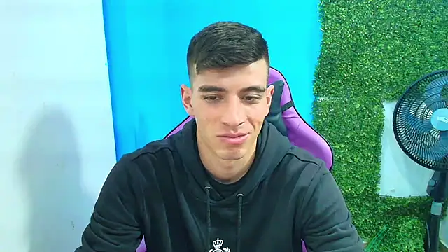 DEIBY BABY online show from January 28, 2025, 8:58 pm