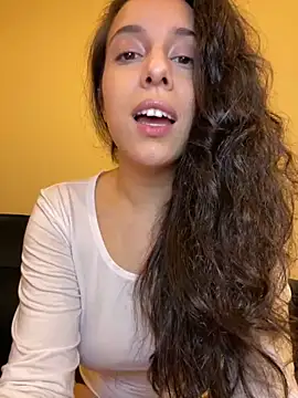 Natur4lBeautyb33 online show from December 17, 2024, 4:34 am