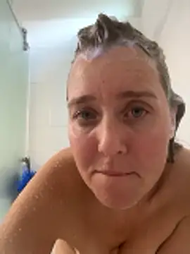 Snapshot of SkyelarSommer chatting on October 30, 2025, 5:54 pm SkyelarSommer online show from October 30, 2025, 5:54 pm