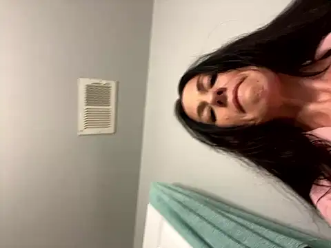 Snapshot of DominiqueX0 chatting on September 28, 2025, 3:02 am DominiqueX0 online show from September 28, 2025, 3:02 am