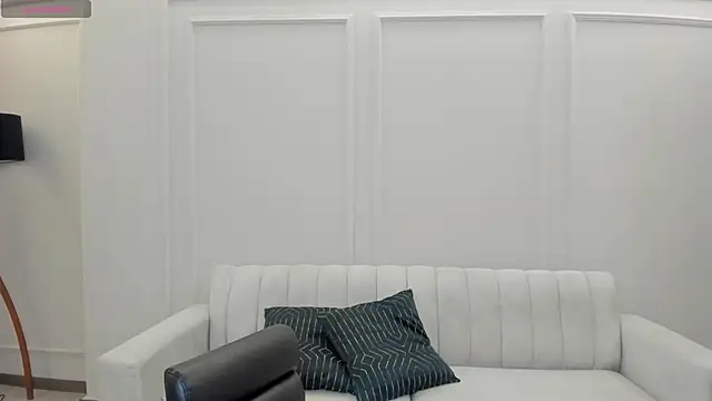 Snapshot of SunnyRivers chatting on November 10, 2025, 5:18 pm SunnyRivers online show from November 10, 2025, 5:18 pm