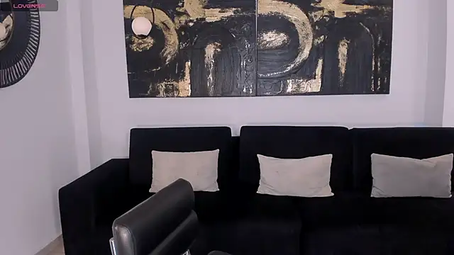 Snapshot of SunnyRivers chatting on November 28, 2025, 4:40 pm SunnyRivers online show from November 28, 2025, 4:40 pm