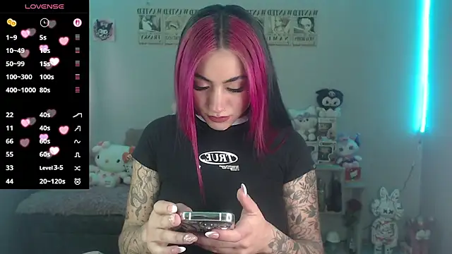 Snapshot of abbie_stone chatting on April 17, 2026, 7:49 pm abbie stone online show from April 17, 2026, 7:49 pm