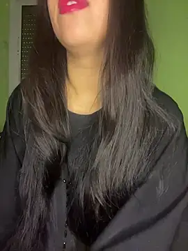 Snapshot of Mayacrayzi chatting on February 5, 2026, 11:06 am Mayacrayzi online show from February 5, 2026, 11:06 am