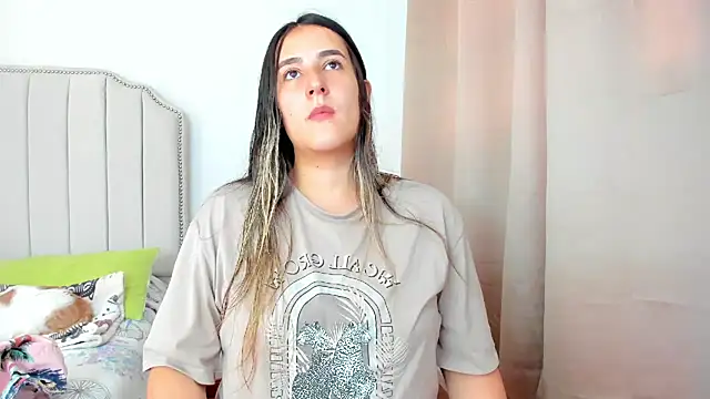 Snapshot of Hanna86 chatting on October 30, 2025, 3:42 pm Hanna86 online show from October 30, 2025, 3:42 pm