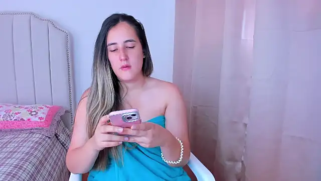 Snapshot of Hanna86 chatting on September 28, 2025, 5:31 pm Hanna86 online show from September 28, 2025, 5:31 pm