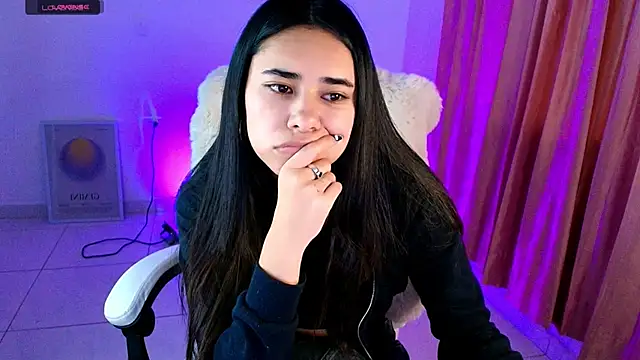 AmyOlimpo online show from October 25, 2025, 4:55 am