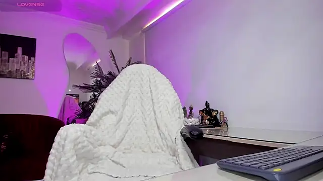 Snapshot of NebetColin chatting on October 30, 2025, 7:11 pm NebetColin online show from October 30, 2025, 7:11 pm