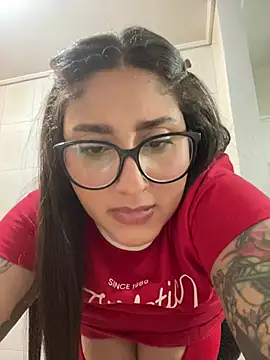 Snapshot of croftsmila chatting on May 5, 2026, 12:02 am croftsmila online show from May 5, 2026, 12:02 am
