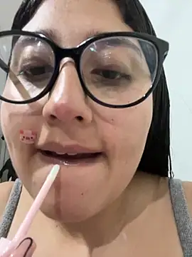 Snapshot of croftsmila chatting on December 3, 2025, 11:36 pm croftsmila online show from December 3, 2025, 11:36 pm