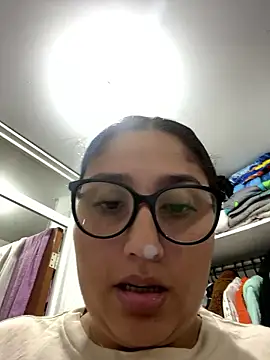 Snapshot of croftsmila chatting on January 15, 2026, 11:30 pm croftsmila online show from January 15, 2026, 11:30 pm