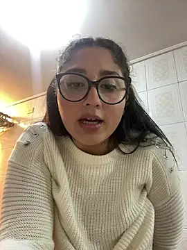 Snapshot of croftsmila chatting on April 13, 2026, 11:20 pm croftsmila online show from April 13, 2026, 11:20 pm