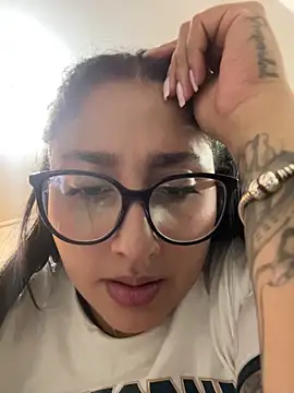 Snapshot of croftsmila chatting on May 9, 2026, 12:03 am croftsmila online show from May 9, 2026, 12:03 am