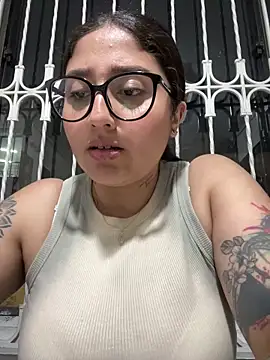 Snapshot of croftsmila chatting on April 1, 2026, 11:34 pm croftsmila online show from April 1, 2026, 11:34 pm