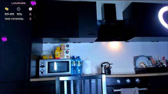 HannaHey online show from December 22, 2025, 3:34 pm