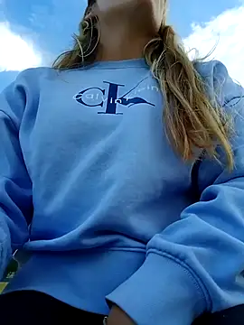 Snapshot of Misscata1106 chatting on October 8, 2025, 9:15 pm Misscata1106 online show from October 8, 2025, 9:15 pm