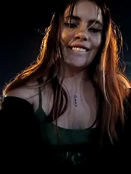 Snapshot of Misscata1106 chatting on December 2, 2024, 3:21 am Misscata1106 online show from December 2, 2024, 3:21 am