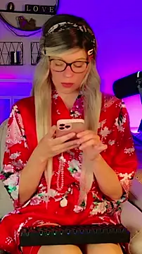 Snapshot of Kittychatte chatting on May 5, 2026, 8:12 pm Kittychatte online show from May 5, 2026, 8:12 pm