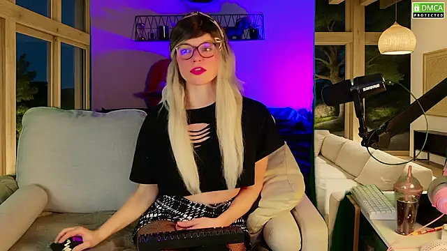 Snapshot of Kittychatte chatting on March 3, 2026, 9:22 pm Kittychatte online show from March 3, 2026, 9:22 pm