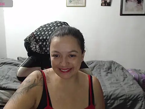 Snapshot of katty_lorens chatting on July 24, 2026, 4:41 am katty lorens online show from July 24, 2026, 4:41 am