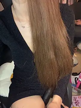 LaPetitechienne1 online show from February 24, 2025, 11:52 pm