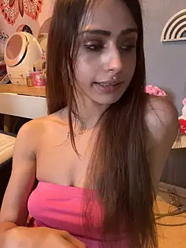 LaPetitechienne1 online show from February 23, 2025, 4:35 pm