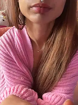 LaPetitechienne1 online show from March 18, 2025, 4:39 pm