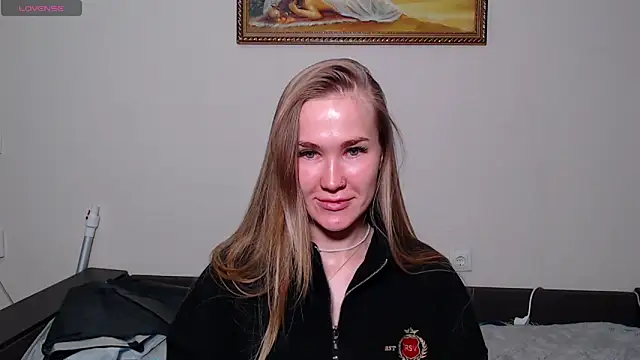 Snapshot of EvaOrion chatting on December 25, 2024, 5:26 pm EvaOrion online show from December 25, 2024, 5:26 pm