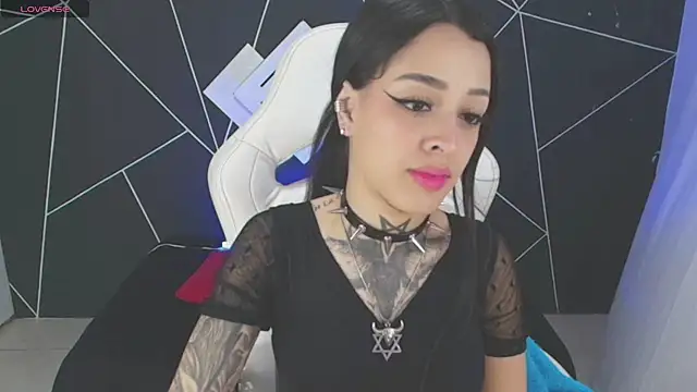 Snapshot of farichell chatting on November 10, 2025, 9:42 pm farichell online show from November 10, 2025, 9:42 pm