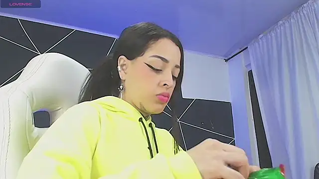 farichell online show from December 20, 2025, 10:34 pm