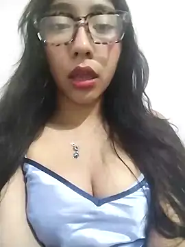 Snapshot of Umaru_uwu chatting on November 26, 2025, 4:56 am Umaru uwu online show from November 26, 2025, 4:56 am