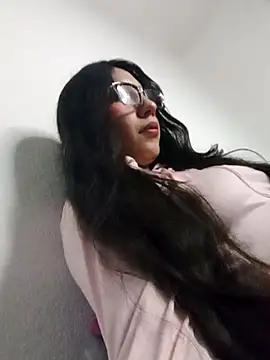 Snapshot of Umaru_uwu chatting on November 16, 2025, 7:24 am Umaru uwu online show from November 16, 2025, 7:24 am