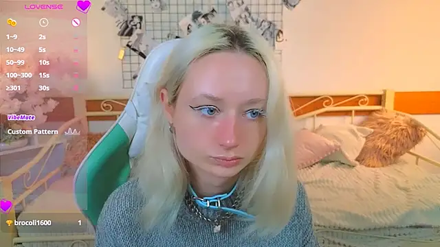 Snapshot of Katia_Kim chatting on April 4, 2026, 5:36 am Katia Kim online show from April 4, 2026, 5:36 am