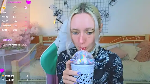 Snapshot of Katia_Kim chatting on April 1, 2026, 5:31 am Katia Kim online show from April 1, 2026, 5:31 am